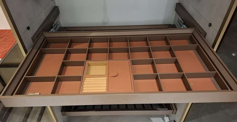 wardrobe fitting accessories